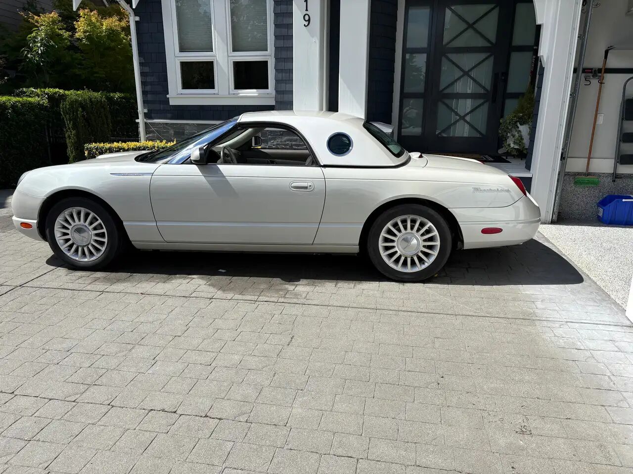 Ford Thunderbird