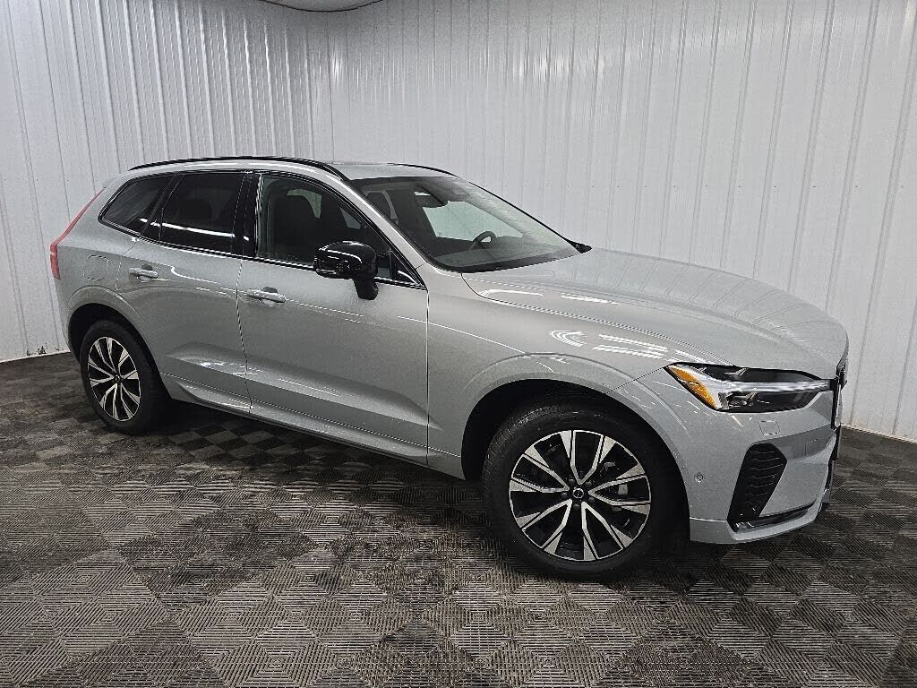 2025 VOLVO XC60