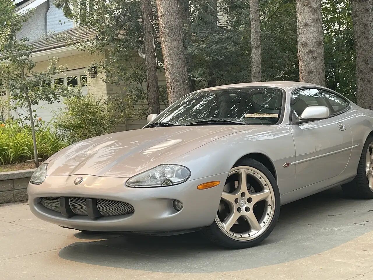 Jaguar XKR