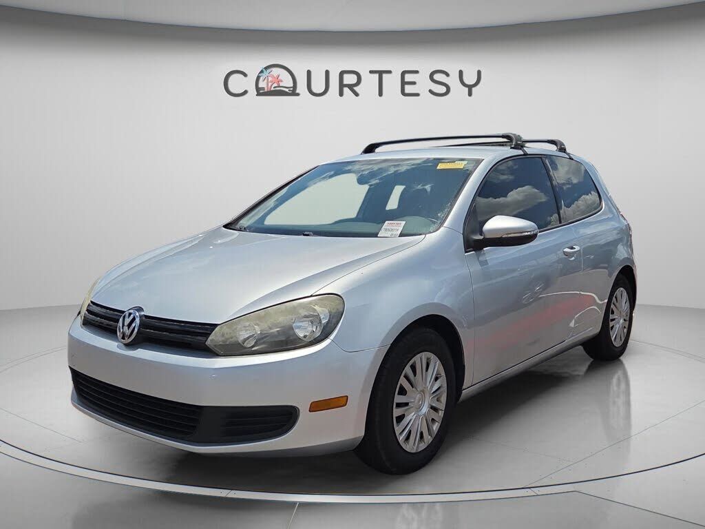 2013 VOLKSWAGEN Golf