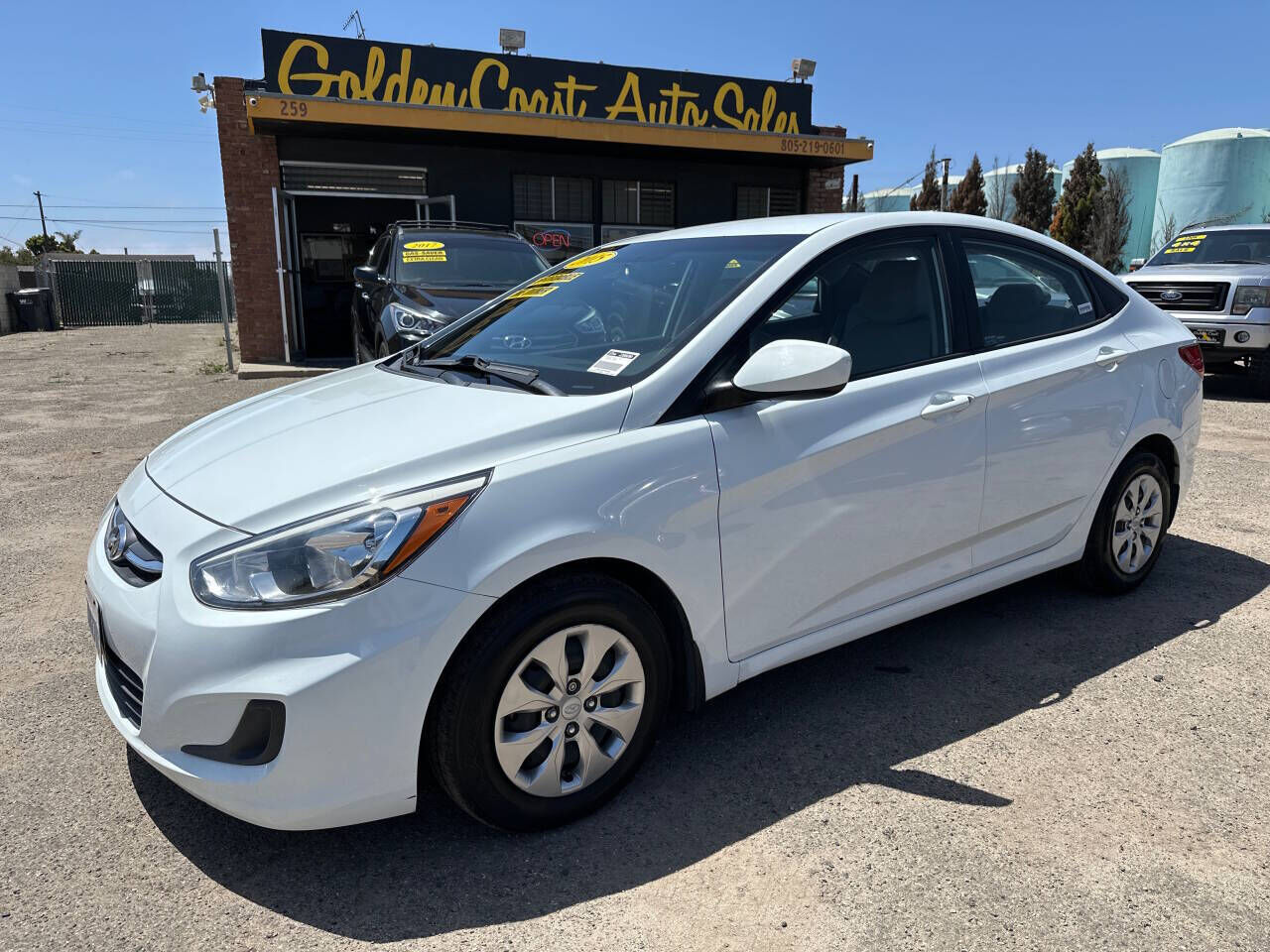 2015 HYUNDAI Accent