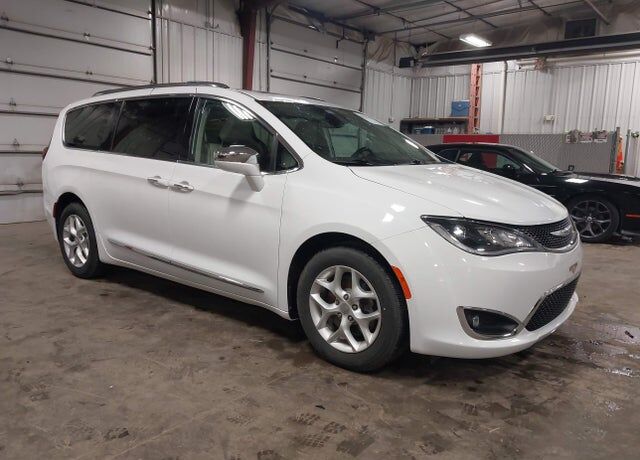 2020 CHRYSLER Pacifica