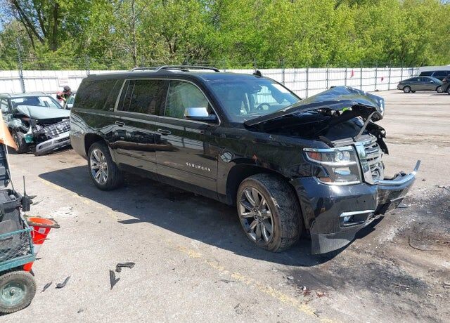 2016 CHEVROLET Suburban