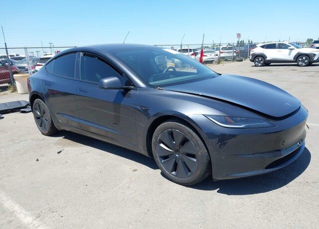 2025 TESLA Model 3