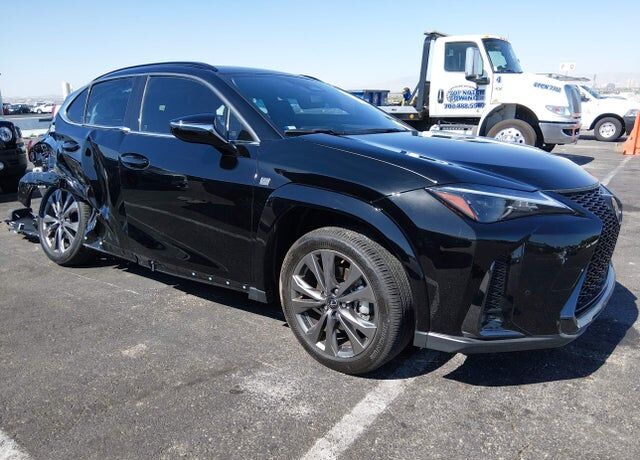 2025 LEXUS UX