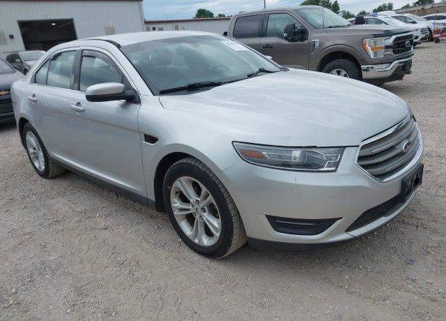 2013 FORD Taurus