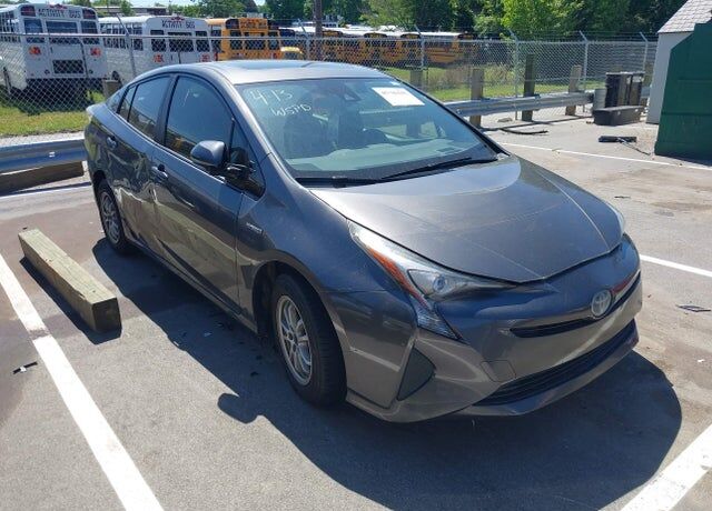 2016 TOYOTA PRIUS