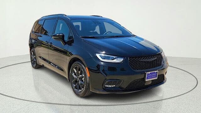 2025 CHRYSLER Pacifica