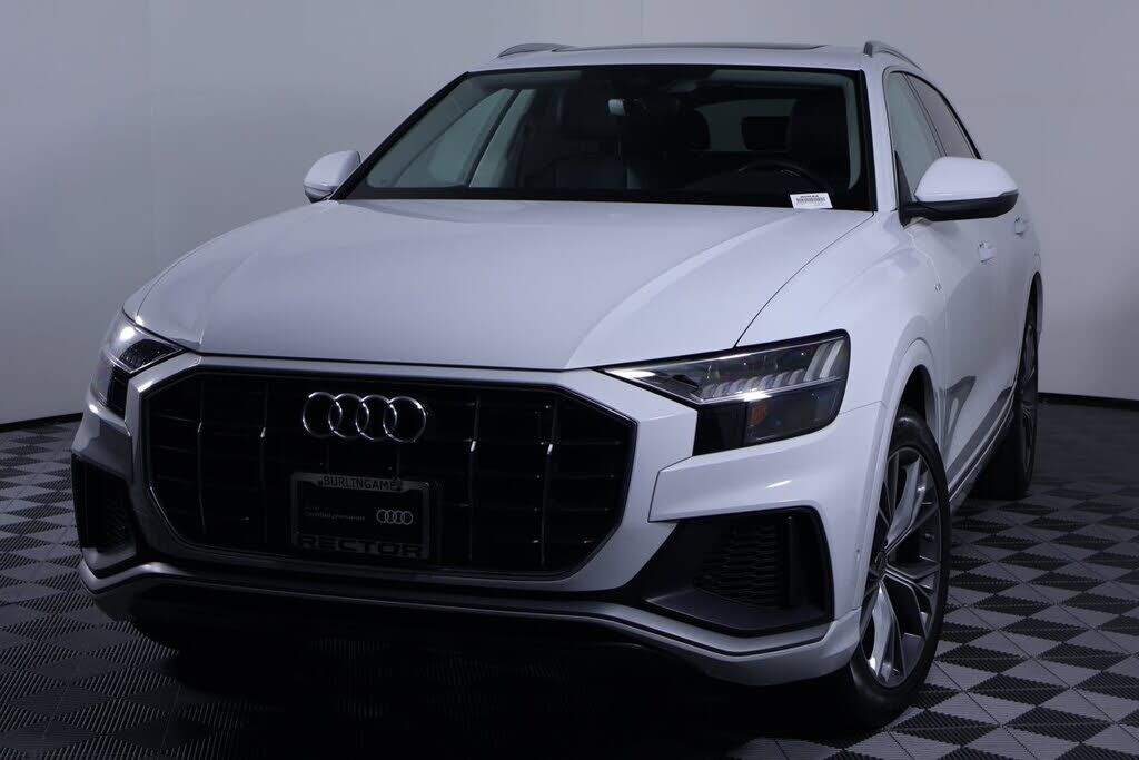 2023 AUDI Q8