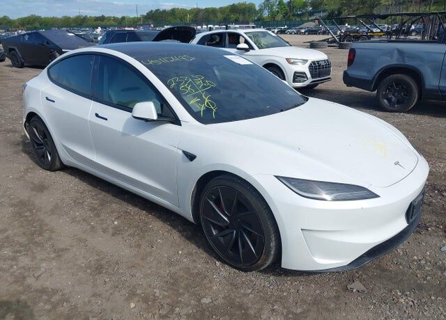 2024 TESLA Model 3