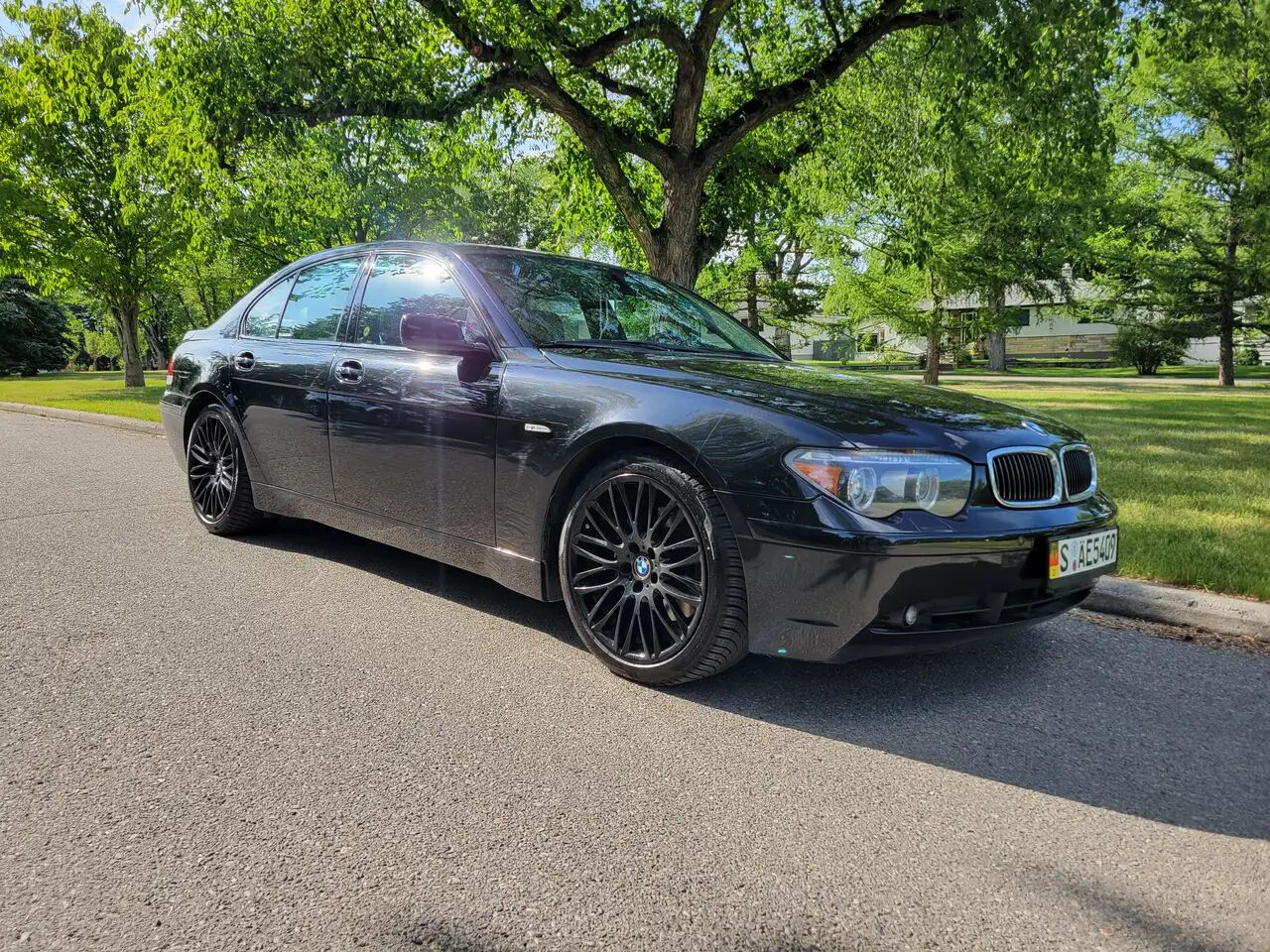 BMW 745i
