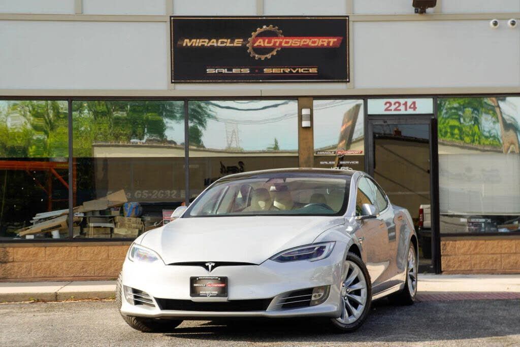2017 TESLA Model S