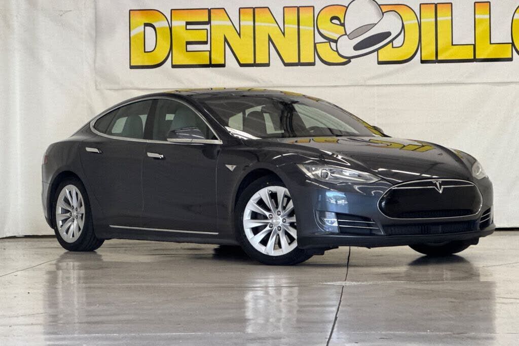 2016 TESLA Model S