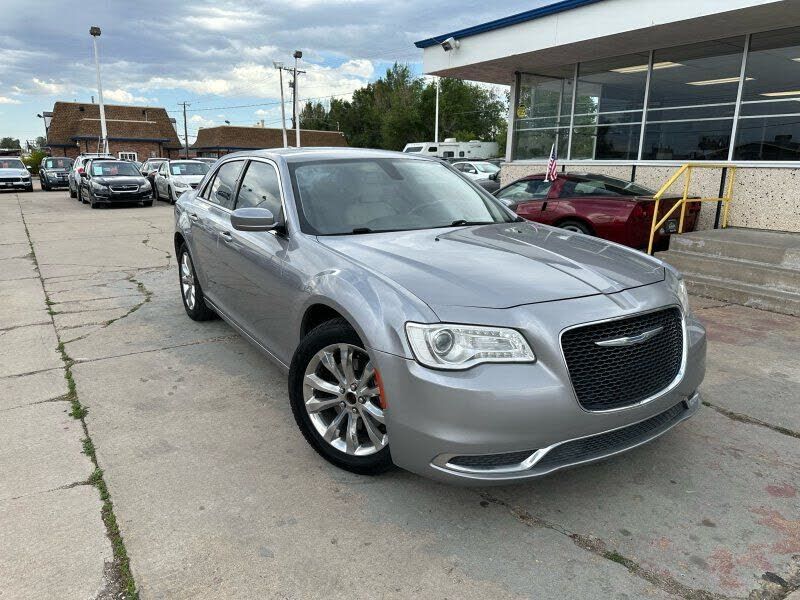 2017 CHRYSLER 300