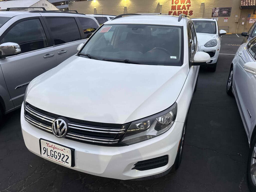 2016 VOLKSWAGEN Tiguan