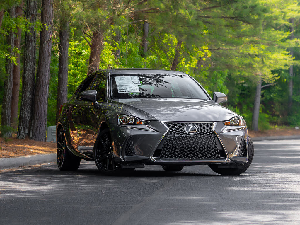 2017 LEXUS IS