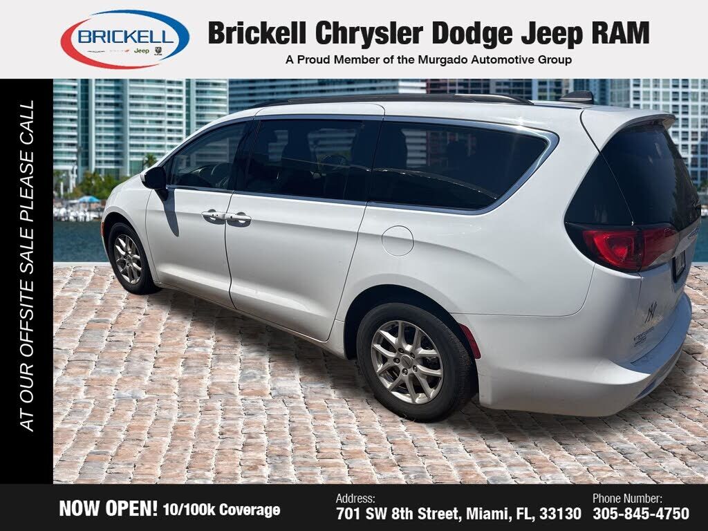 2021 CHRYSLER Voyager
