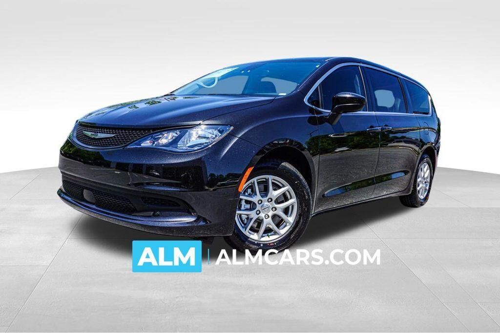 2023 CHRYSLER Voyager