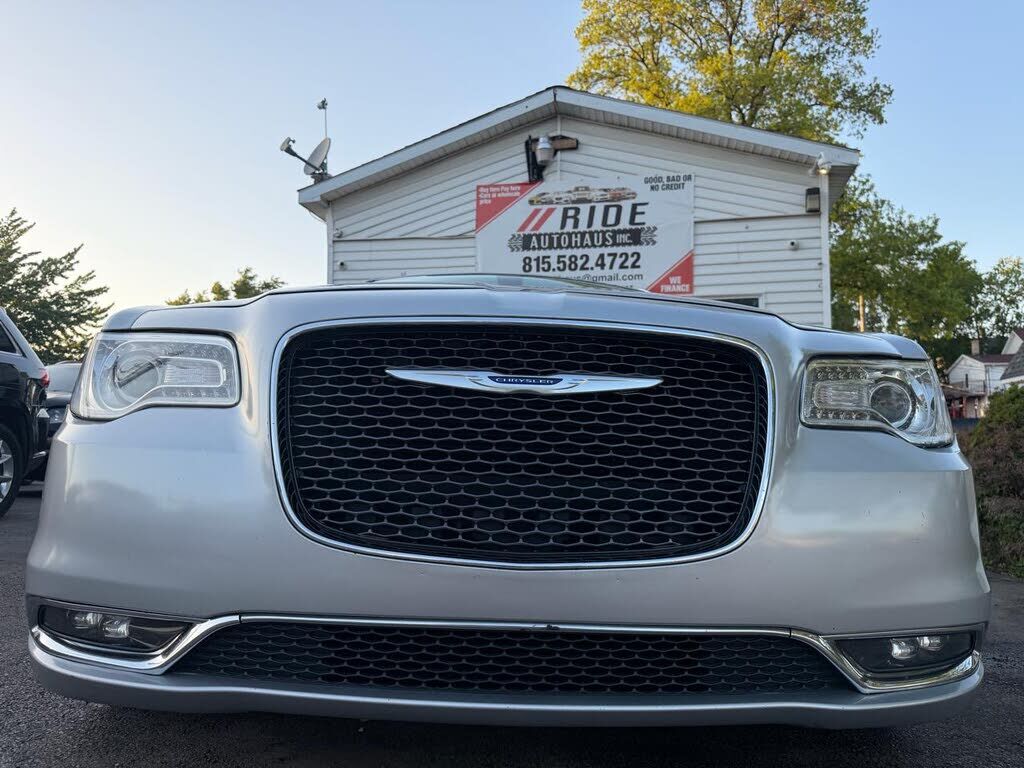 2020 CHRYSLER 300