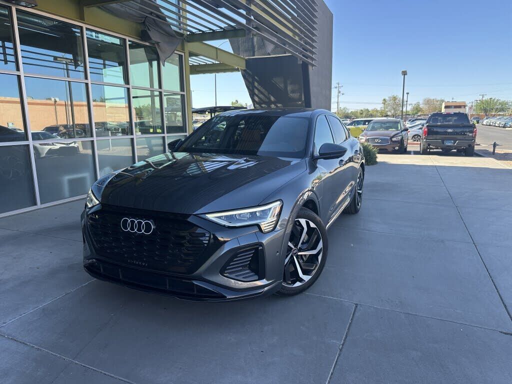 2024 Audi Q8