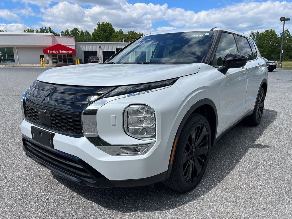 2026 MITSUBISHI Outlander