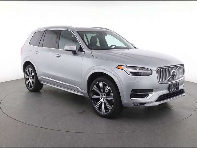 2023 VOLVO XC90