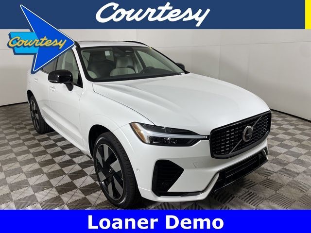 2025 VOLVO XC60