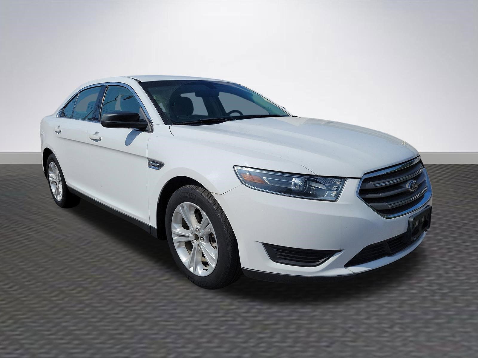 2018 FORD Taurus