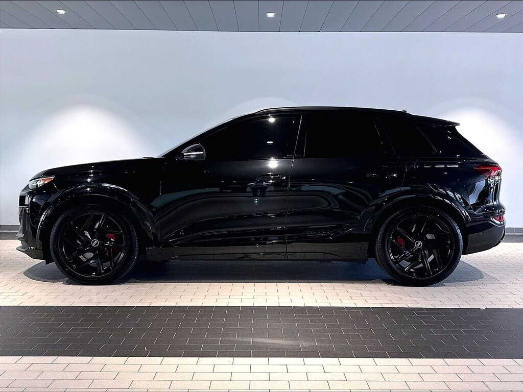 2025 Audi SQ6