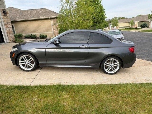 BMW 230i