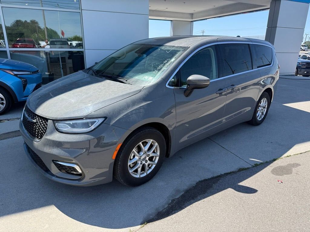 2023 CHRYSLER Pacifica