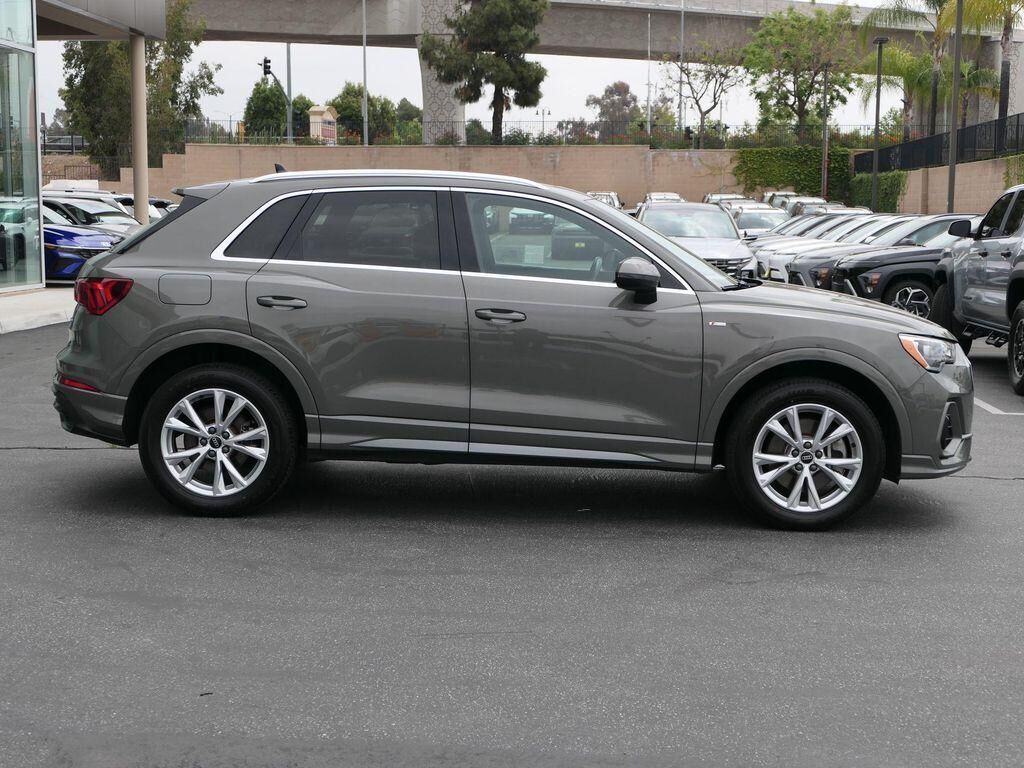 2022 Audi Q3