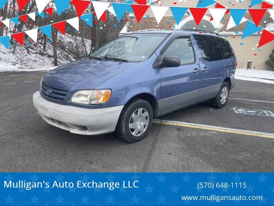 2002 TOYOTA Sienna