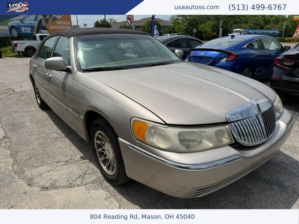 2000 LINCOLN Town Car