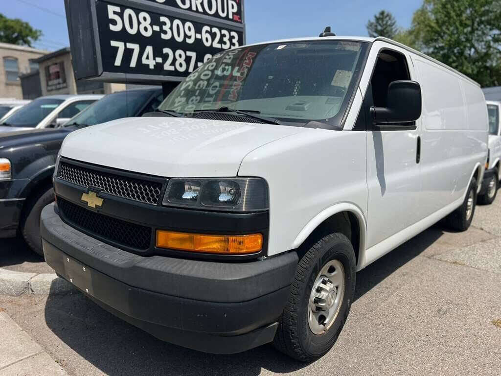 2020 CHEVROLET Express