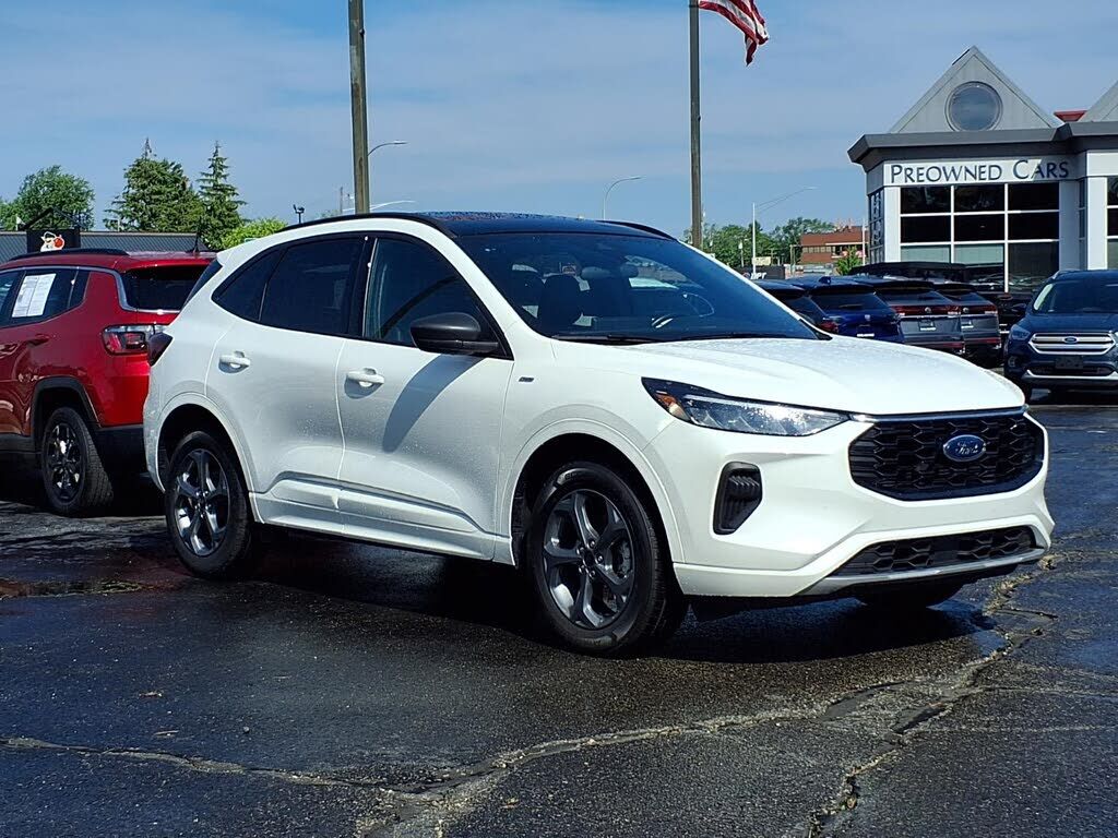 2024 FORD Escape