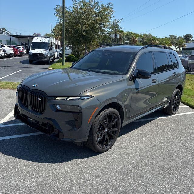 2023 BMW X7