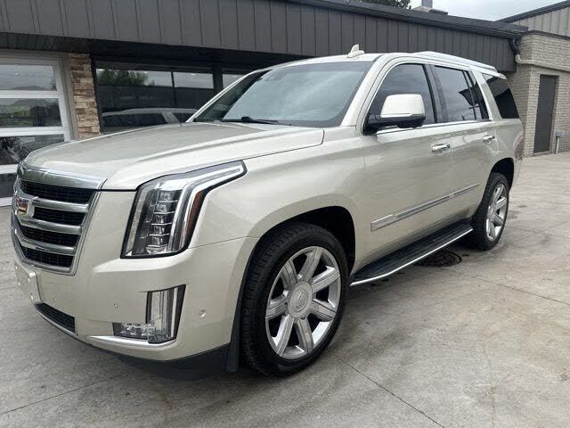 2017 CADILLAC Escalade