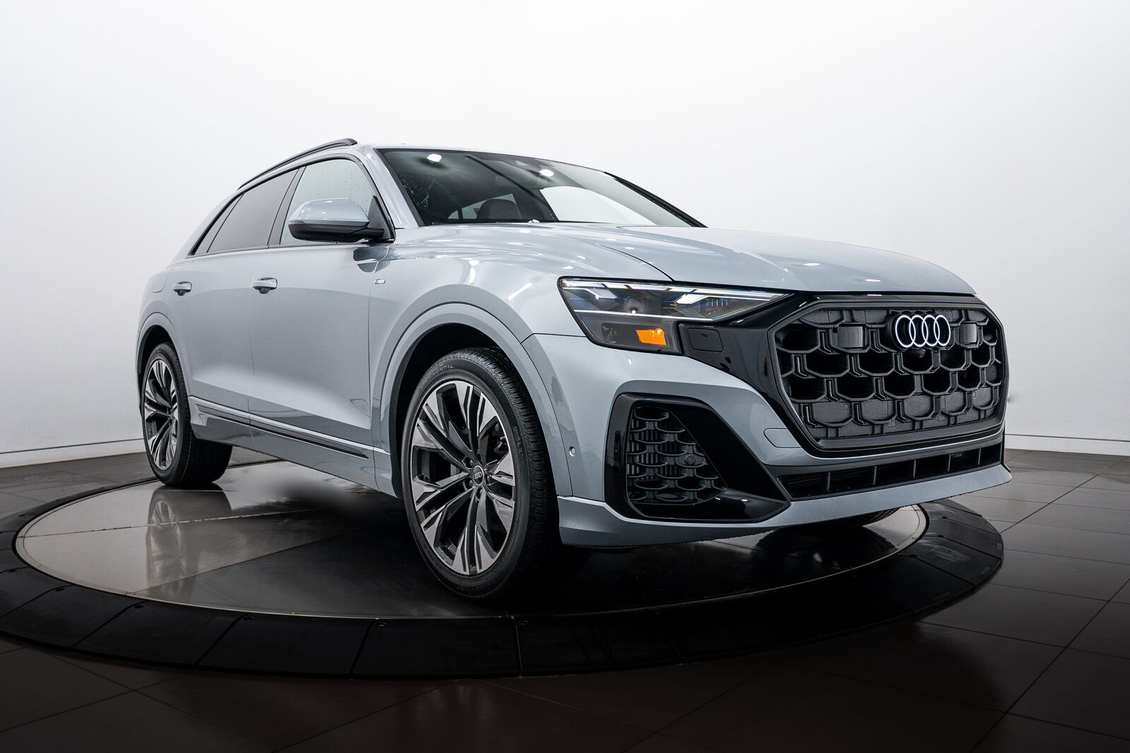 2026 Audi Q8
