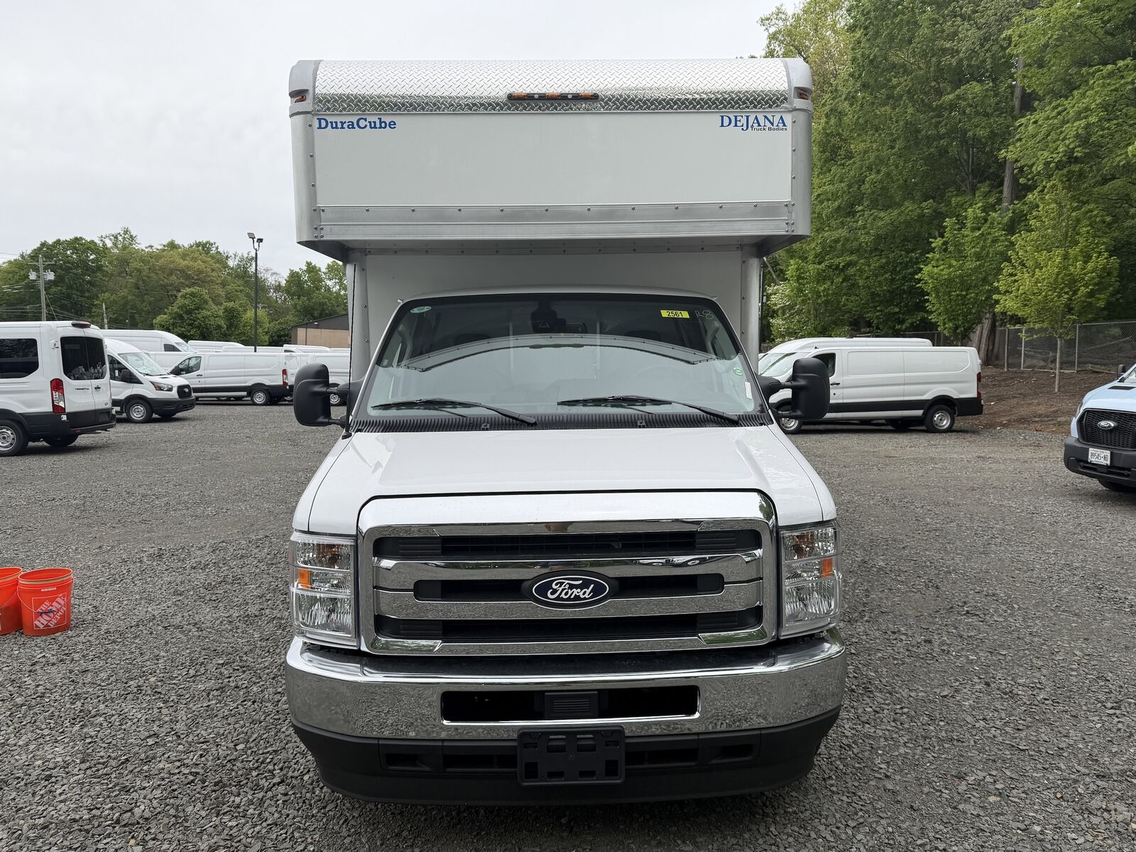 2027 FORD E-450