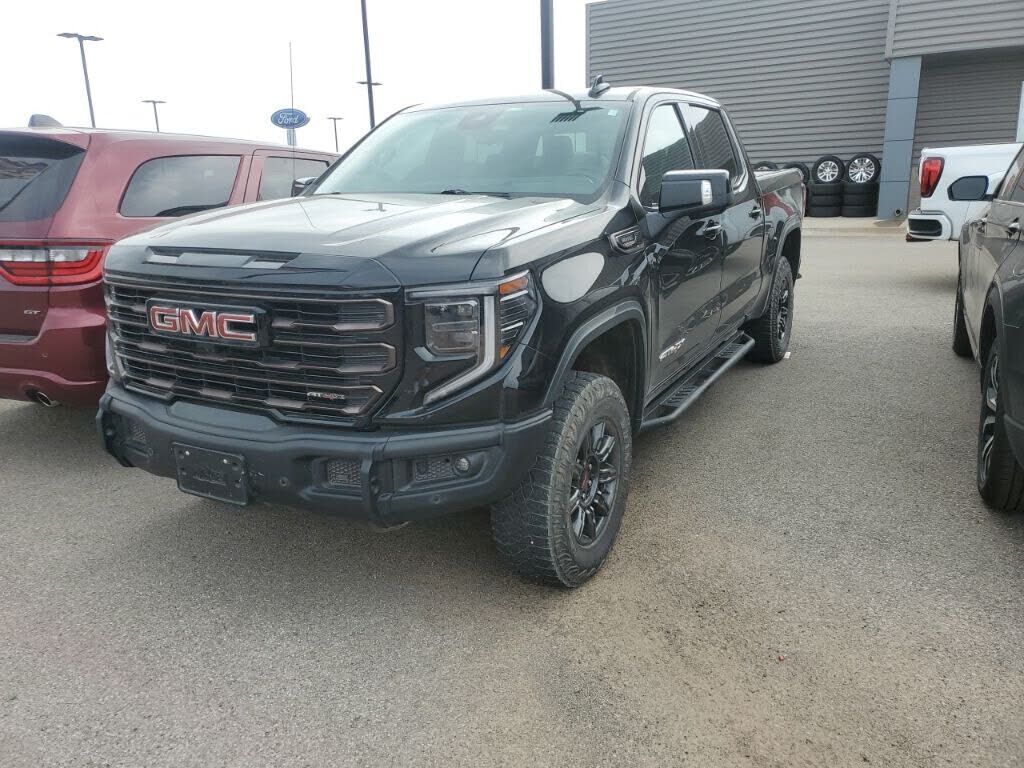 2024 GMC Sierra