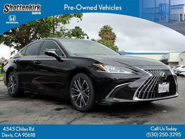 2025 LEXUS ES