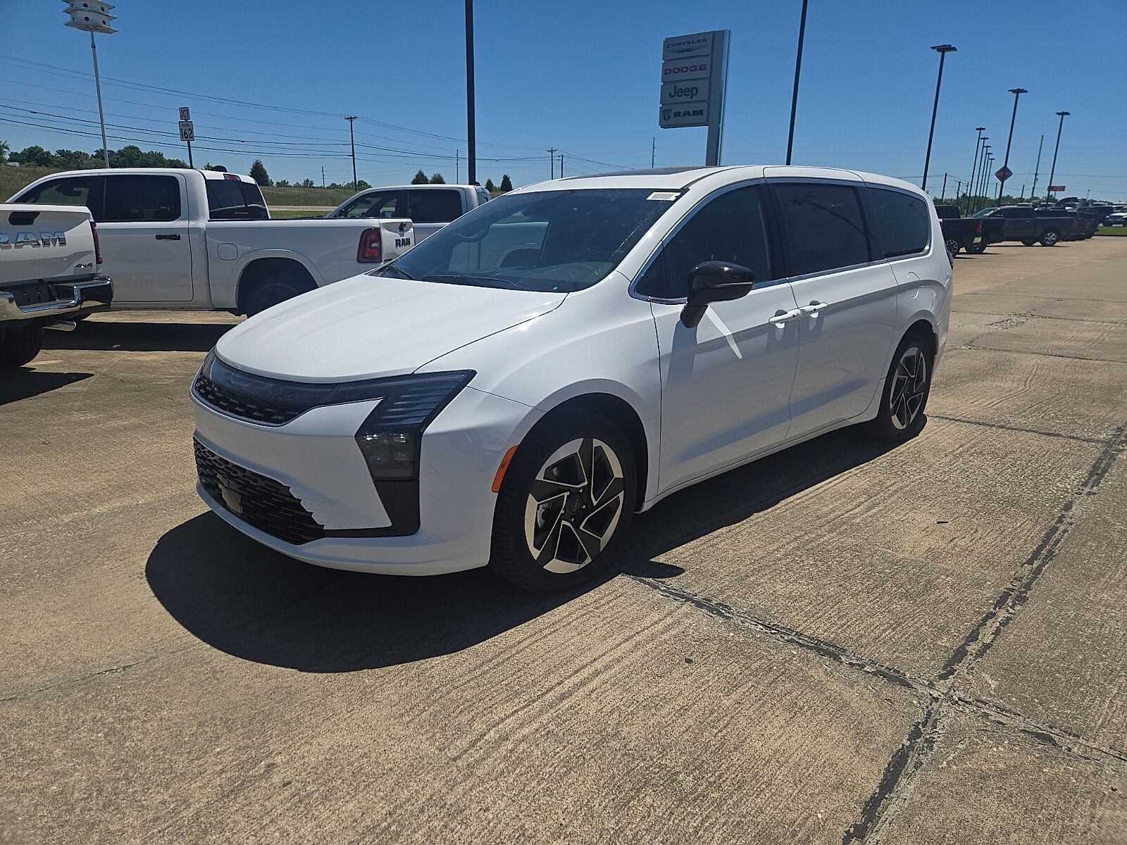 2027 CHRYSLER Pacifica