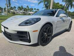 2025 PORSCHE Panamera