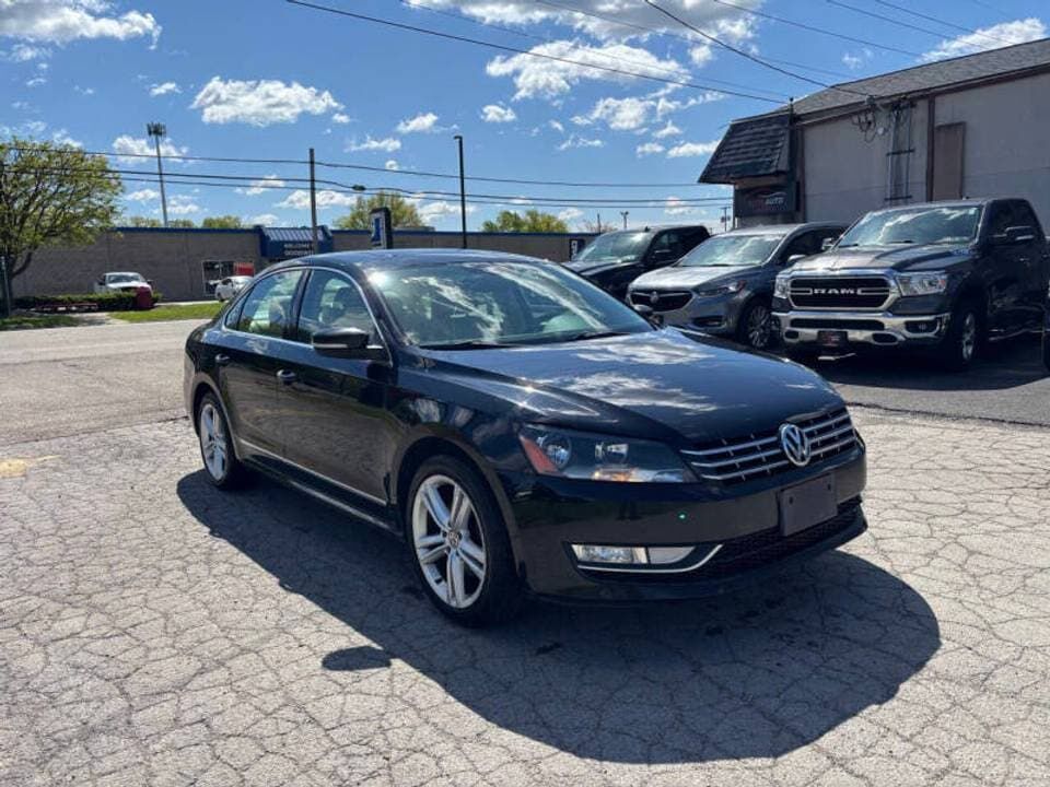 2013 VOLKSWAGEN Passat