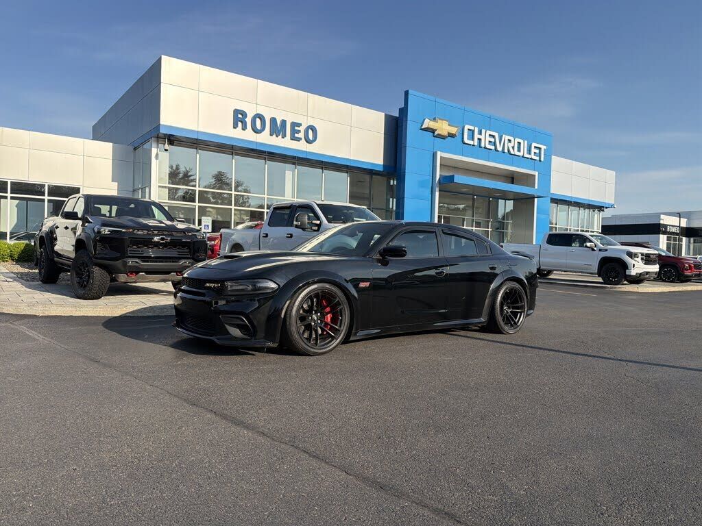 2020 DODGE Charger