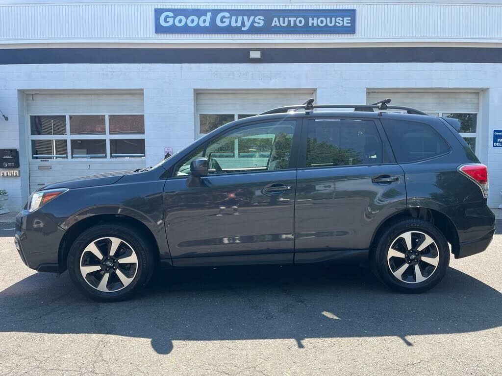 2017 SUBARU Forester