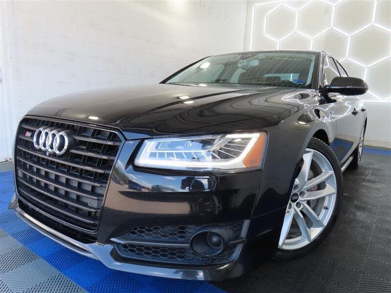 2017 AUDI S8