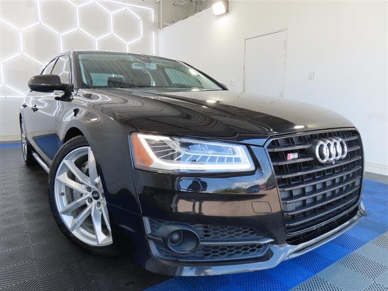 2017 Audi S8