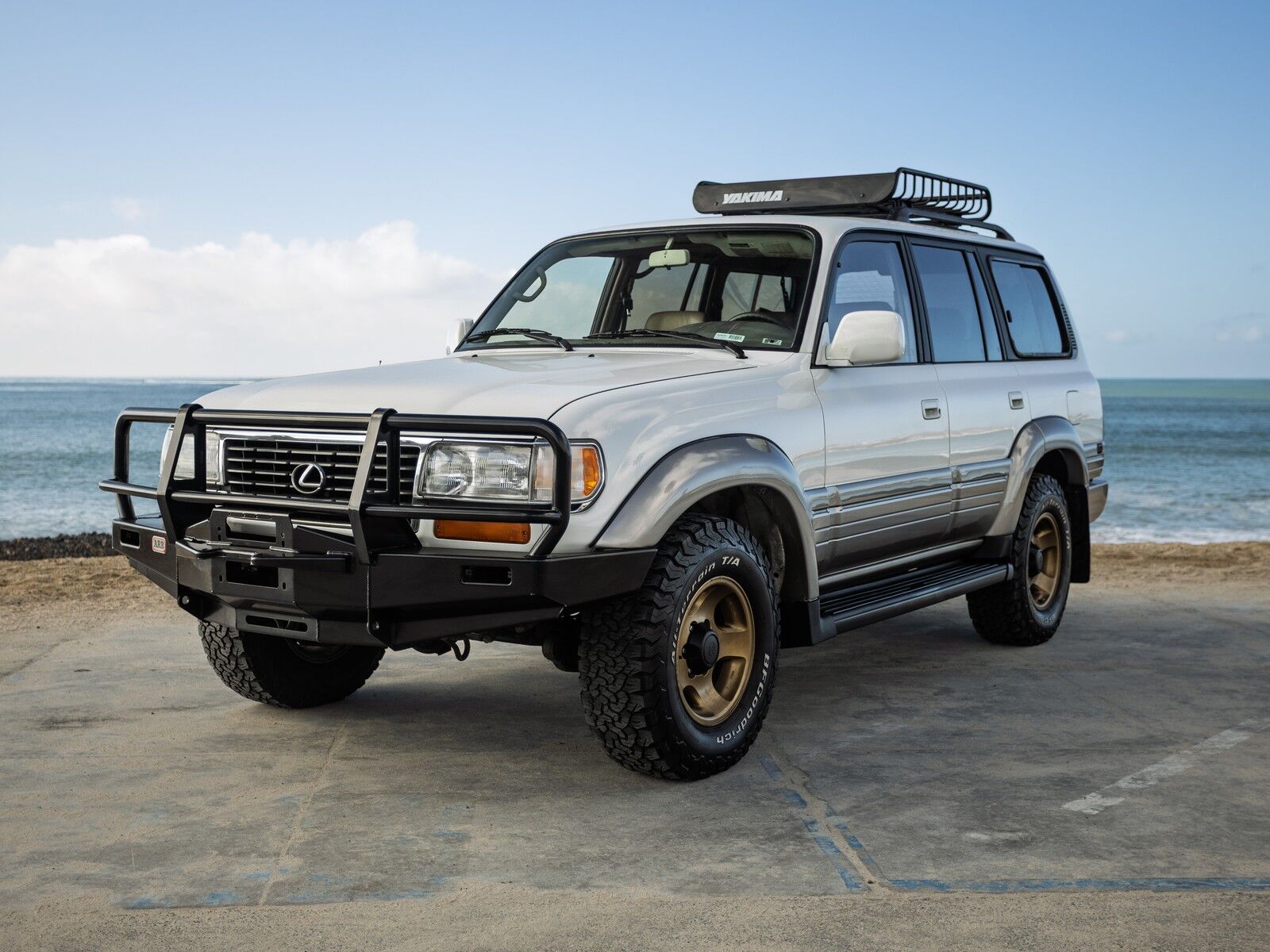 Lexus LX